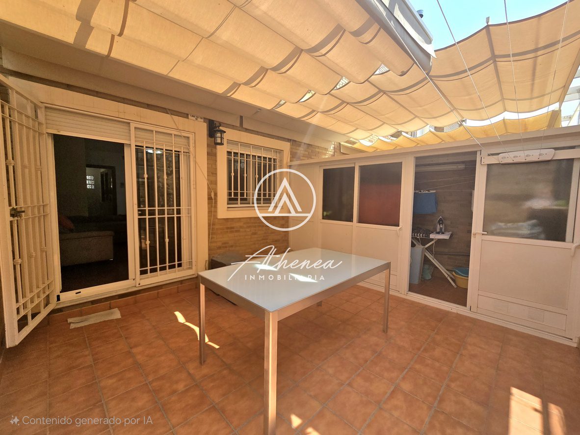 Chalet adosado en venta en Aguadulce Sur