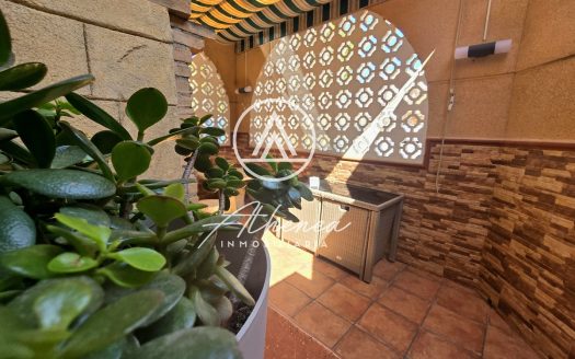 Casa adosada en venta en la gangosa